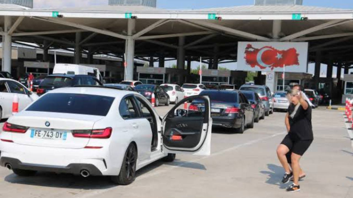 Gençlik ve Spor Bakanlığı, 400 Gurbetçi Gence Türkiye'de Tatil İmkanı Sağlayacak